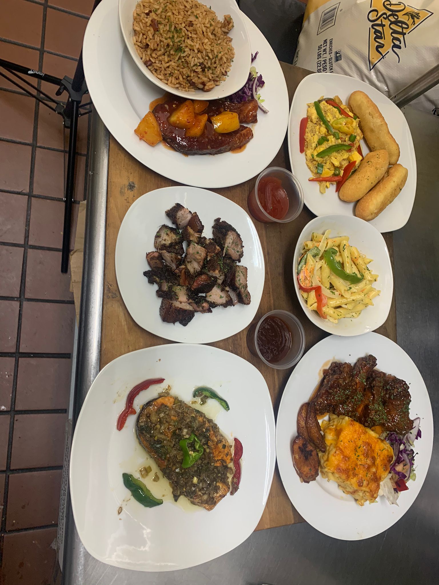 876 Caribbean Eatery